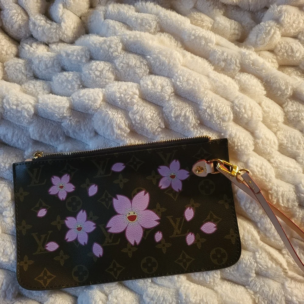 WRISTLET - Picture 5 of 5